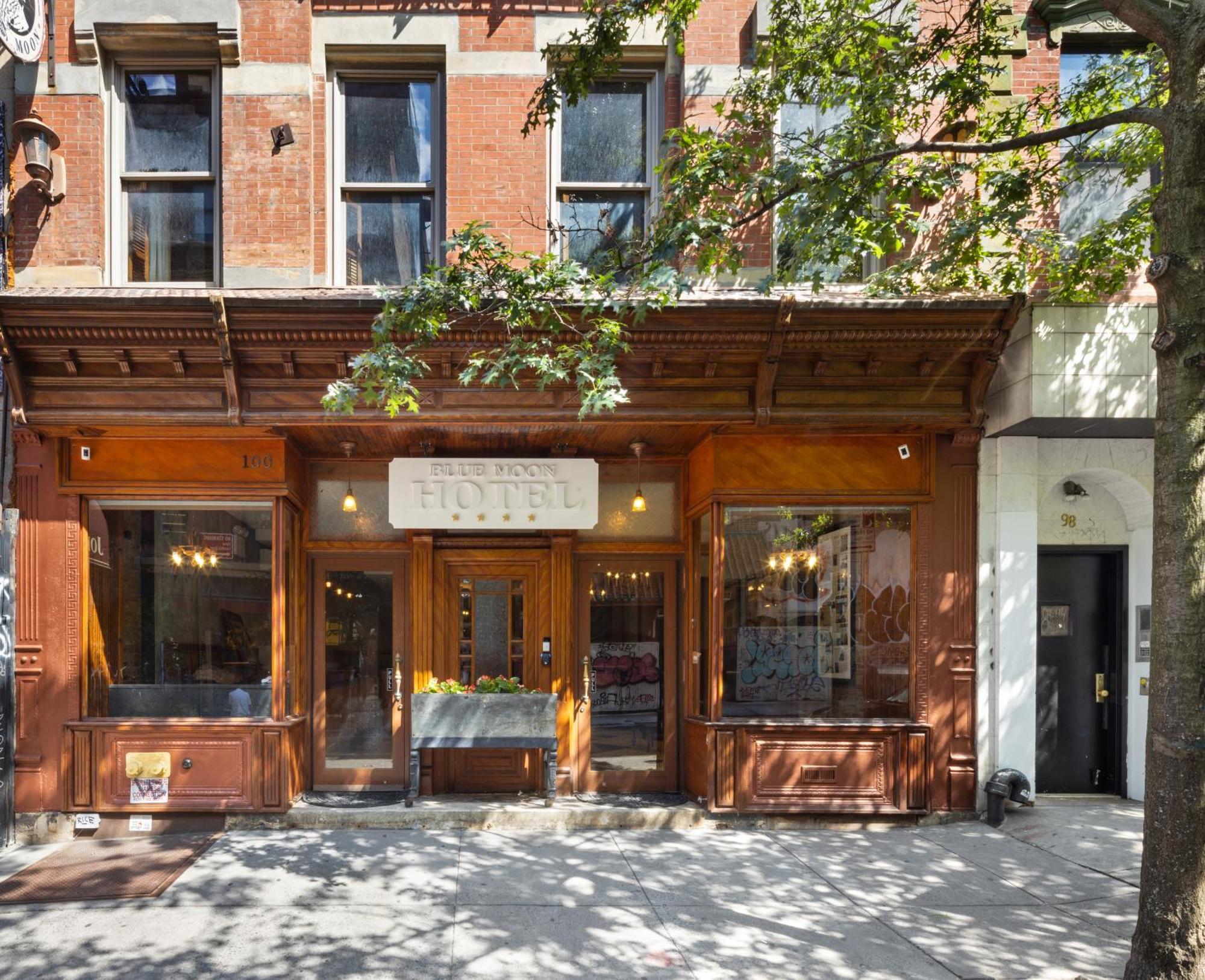 The Historic Blue Moon Hotel - Nyc New York Exterior photo